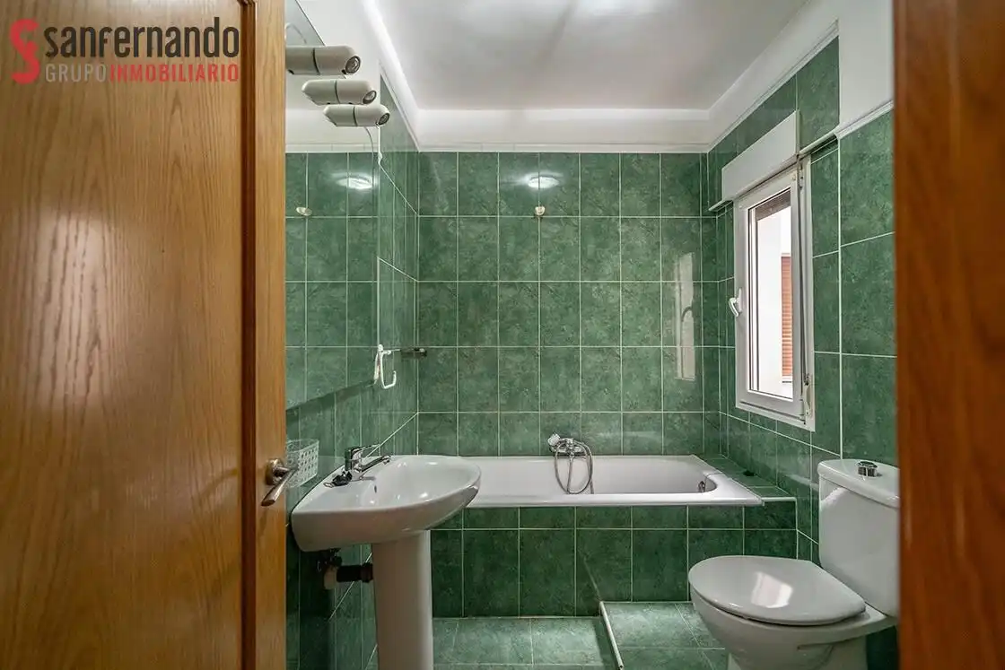 Badezimmer von Wohnung zum Verkauf in Torrelavega  mit Heizung und Balkon