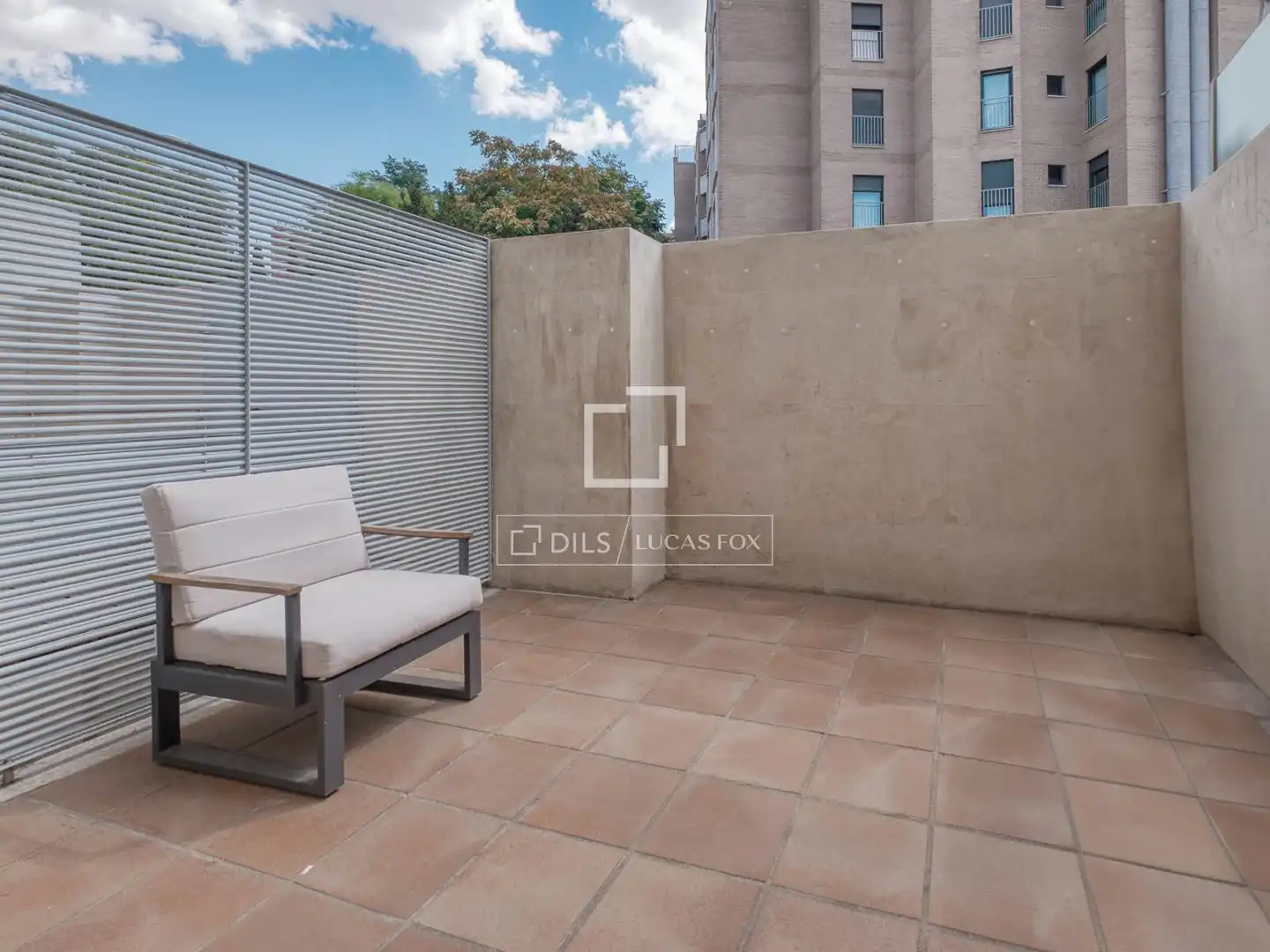 Terrassa de Casa o xalet en venda en Madrid amb Aire condicionat, Calefacció i Jardí privat