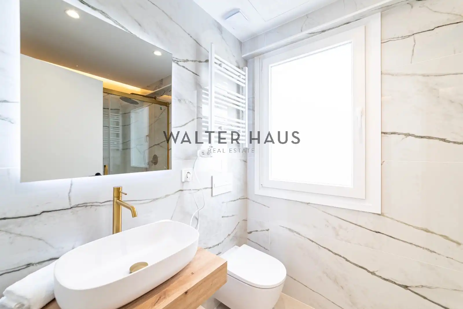 Flat with terrace for sale in Calle de Castelló, imagen 9