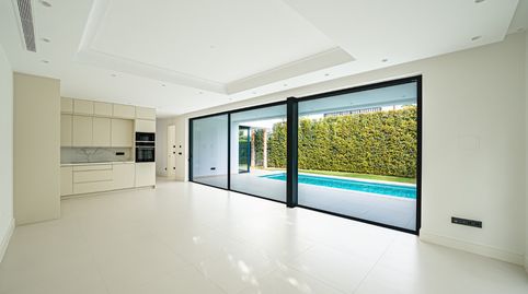 Exclusiva Villa Moderna en la Milla de Oro – A solo 100 metros de la playa y a un paso de Puerto Banús, imatge 4