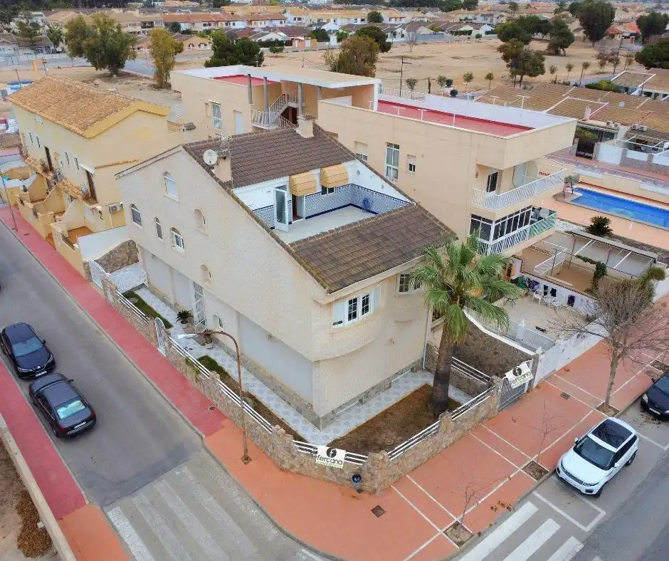 Villa avec jardin à vendre à Calle de San Juan