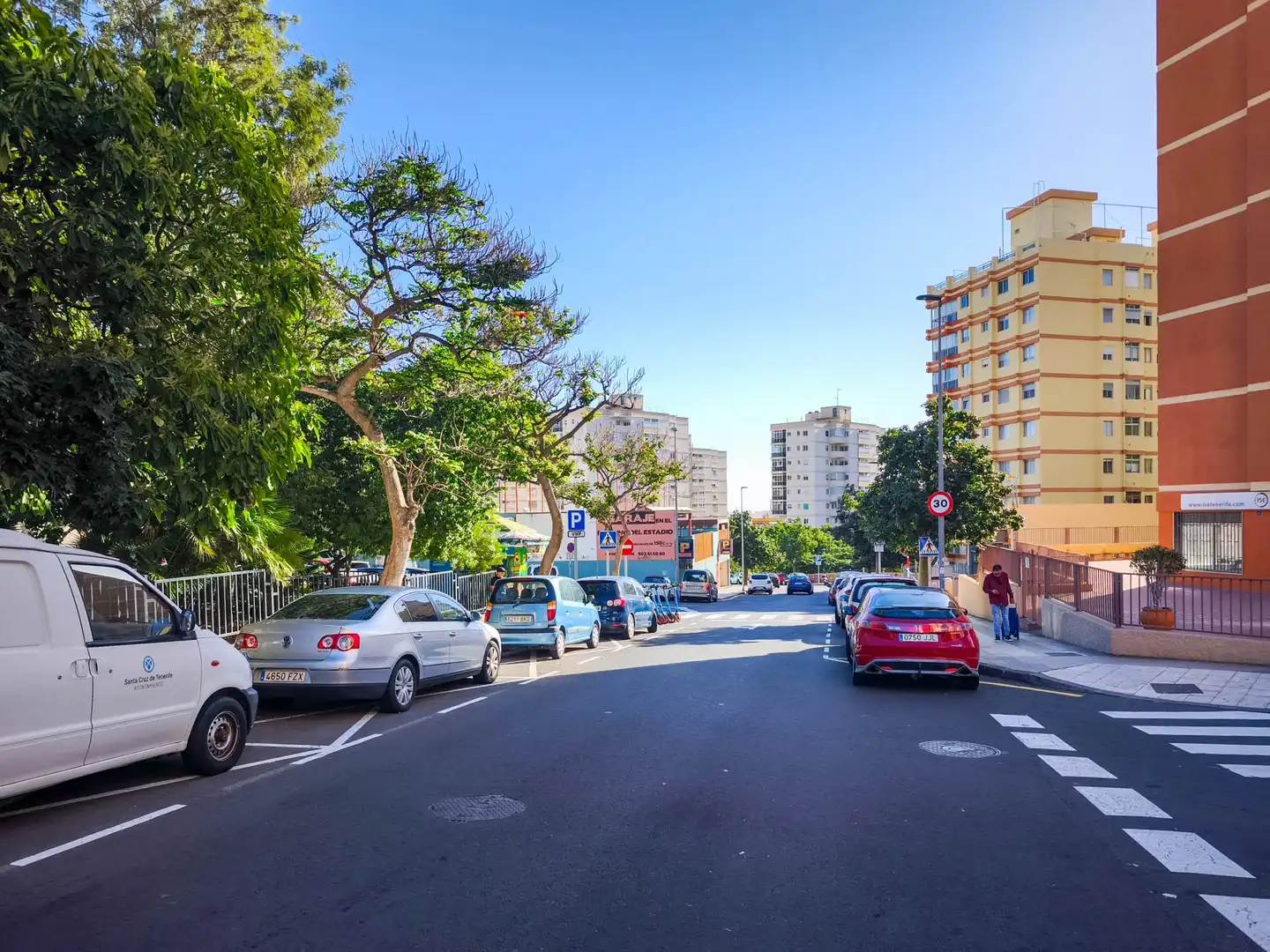 Vista exterior de Piso en venta en Santa Cruz de Tenerife con Balcón y Alarma