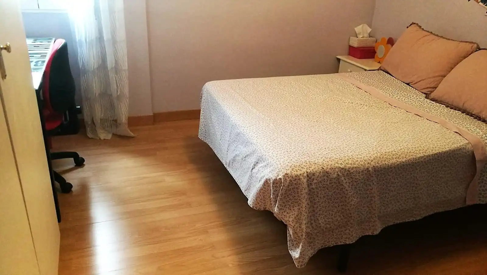 Schlafzimmer von Wohnung zur Miete in Granada mit Möbliert