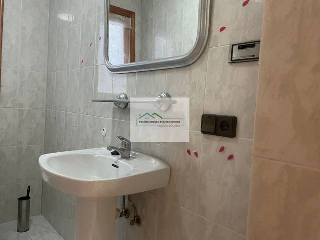 Piso en Venta en Calle San Ildefonso, 56 en Iniesta