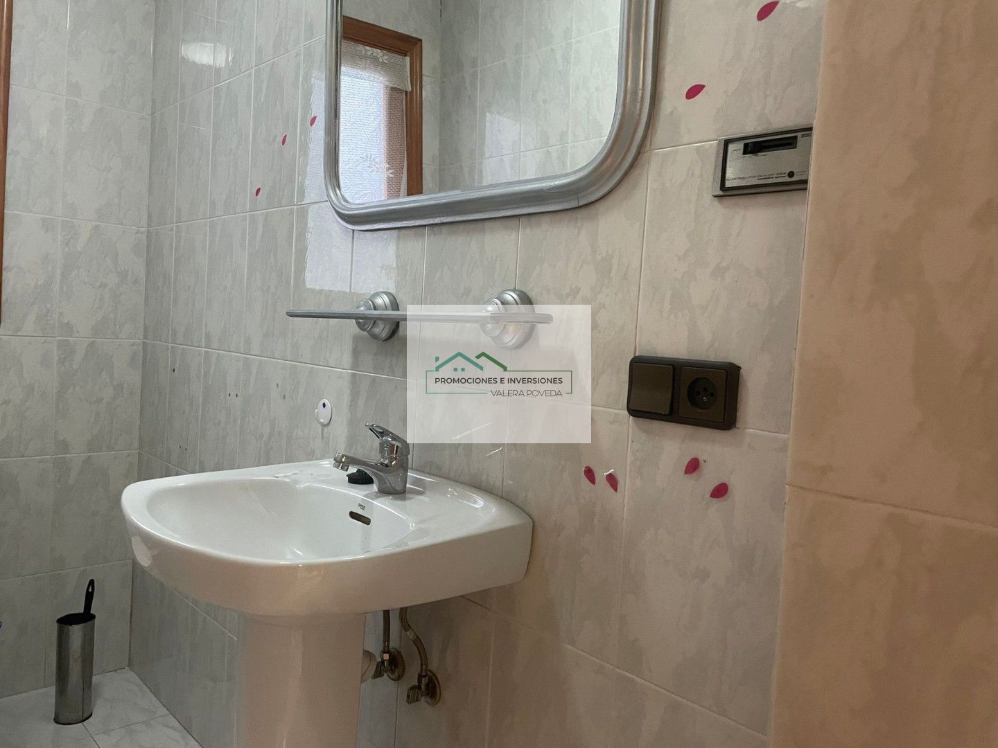 Bathroom of Flat for sale in Iniesta