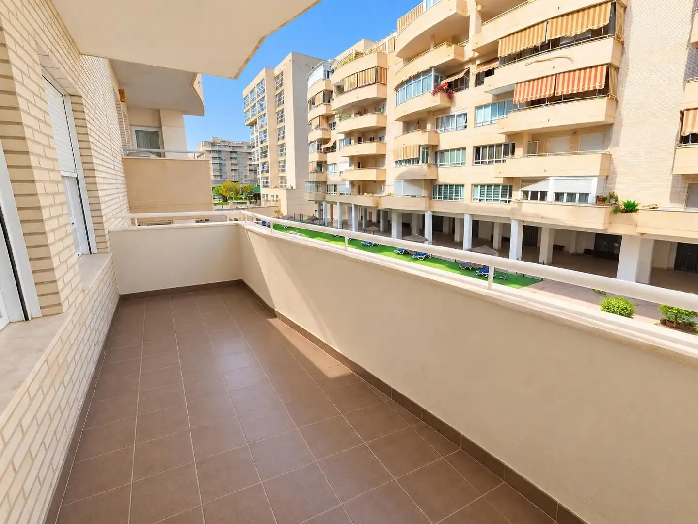 Terraza de Piso de alquiler en Málaga con Terraza, Amueblado y Piscina comunitaria