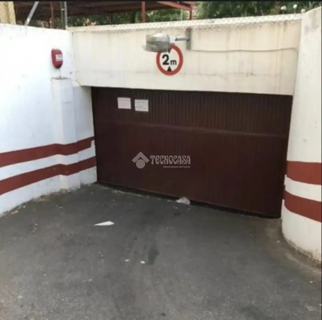 Einzelparkplatz zum Verkauf in Sur