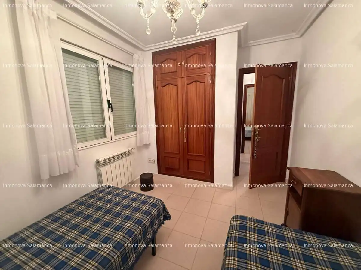 Casa o xalet en venda en Membribe de la Sierra amb Calefacció, Jardí privat i Moblat