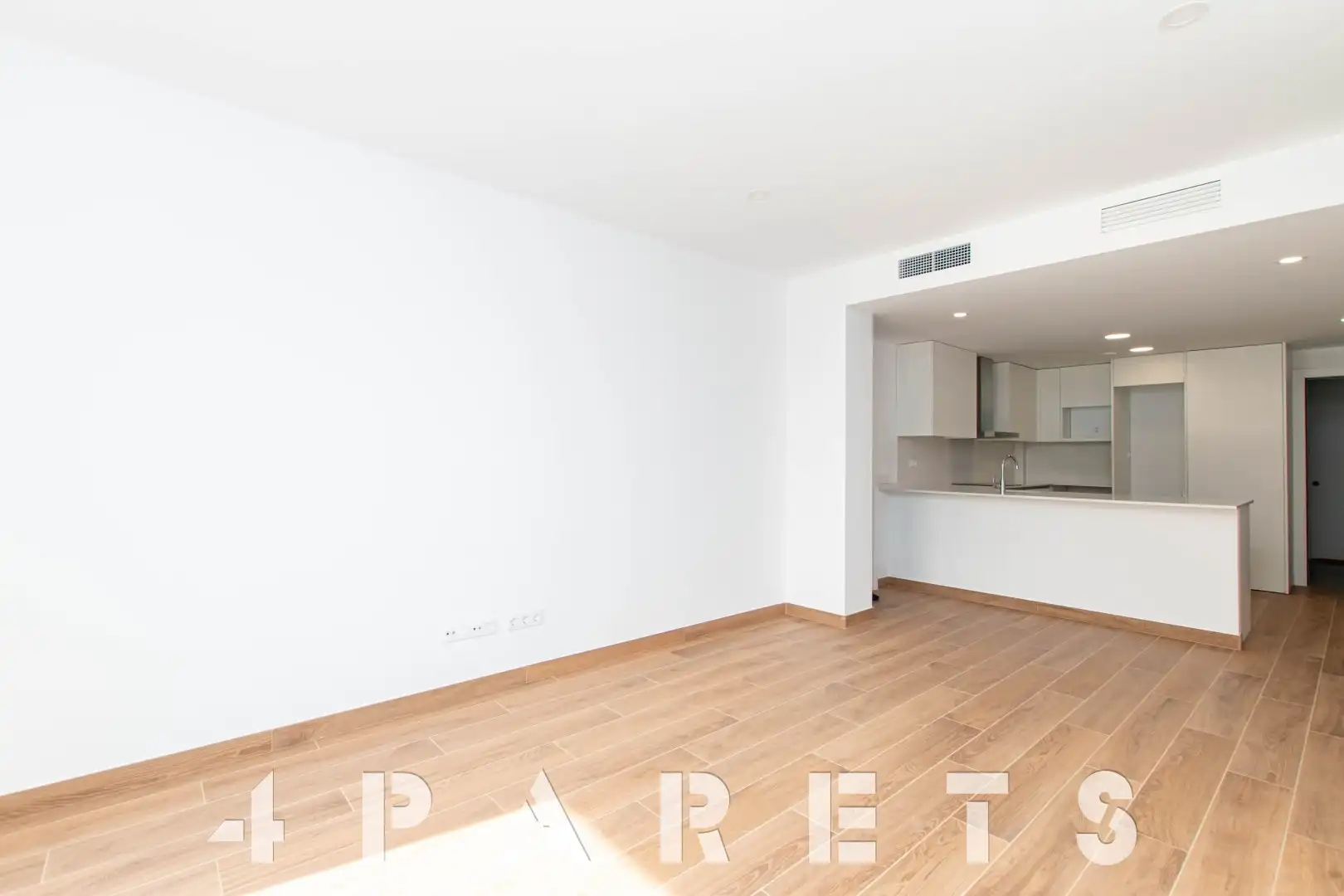 Sala de estar de Piso de alquiler en Cabrera de Mar con Aire acondicionado, Calefacción y Horno