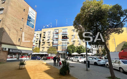 Vista exterior de Pis en venda en  Sevilla Capital amb Terrassa