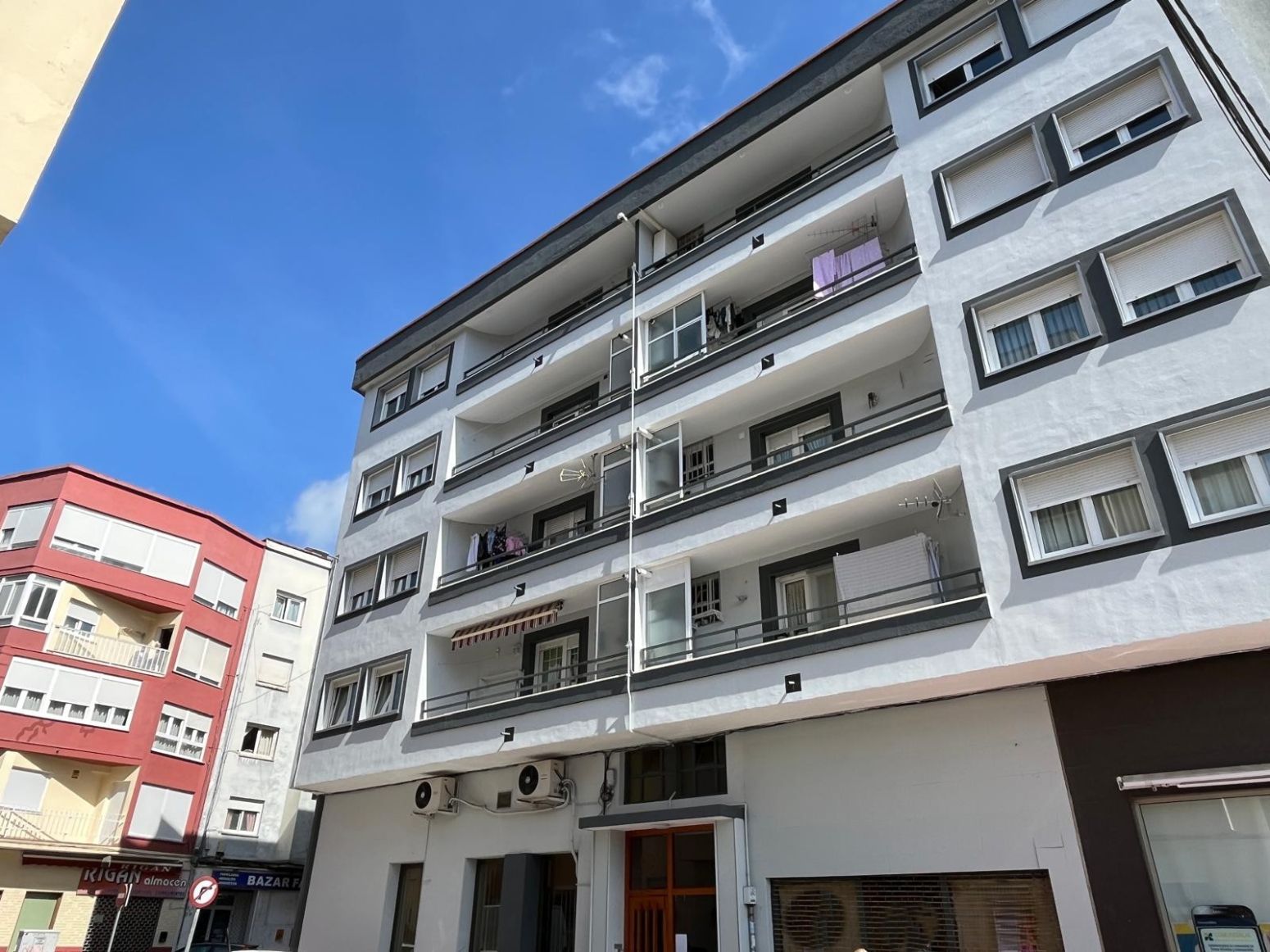 Exterior view of Flat for sale in Los Corrales de Buelna   with Heating, Parquet flooring and Balcony