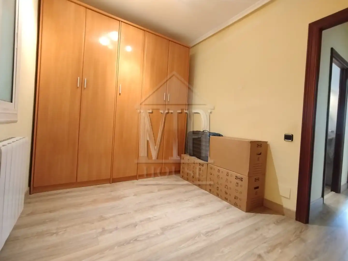 Habitación de Piso en venta en Badalona con Aire acondicionado y Amueblado