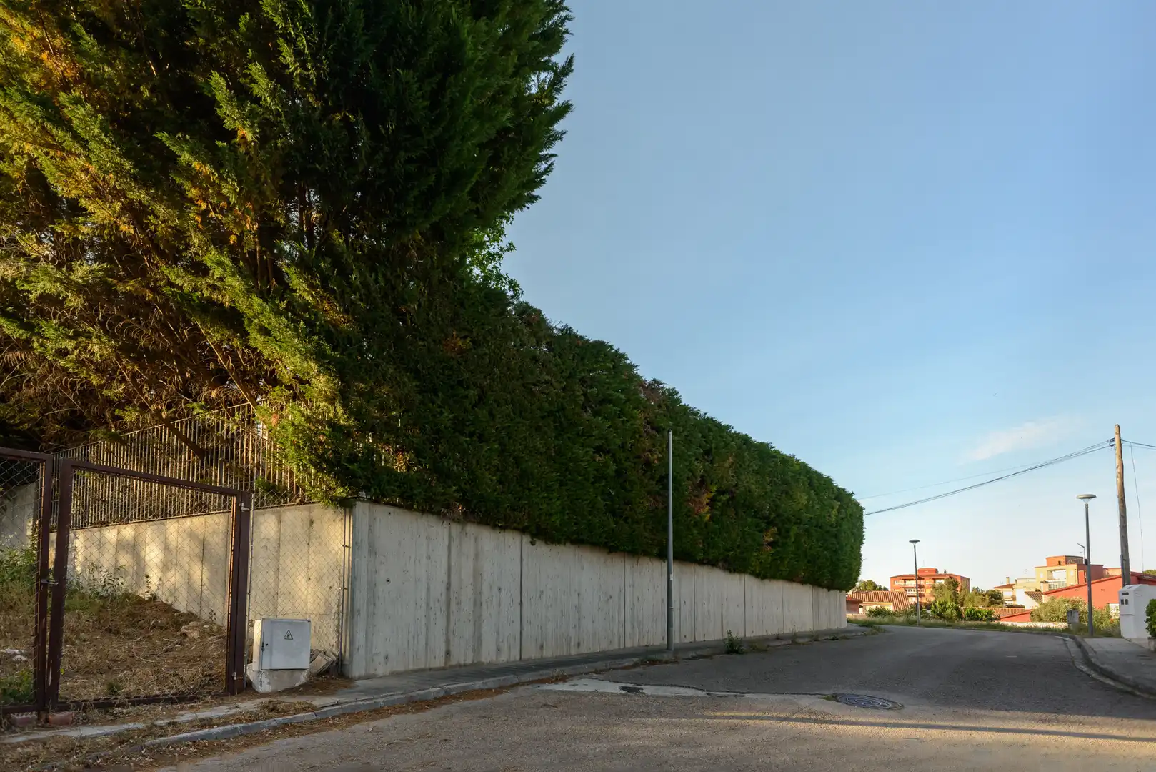Vista exterior de Casa o xalet en venda en Figueres amb Aire condicionat, Calefacció i Jardí privat