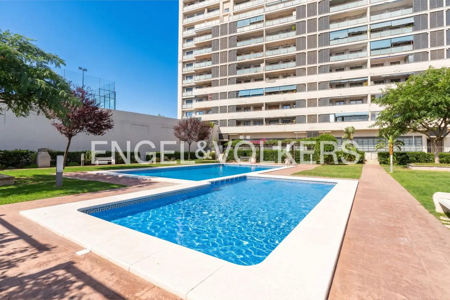 Piscina de Pis de lloguer en Valencia amb Aire condicionat, Calefacció i Terrassa