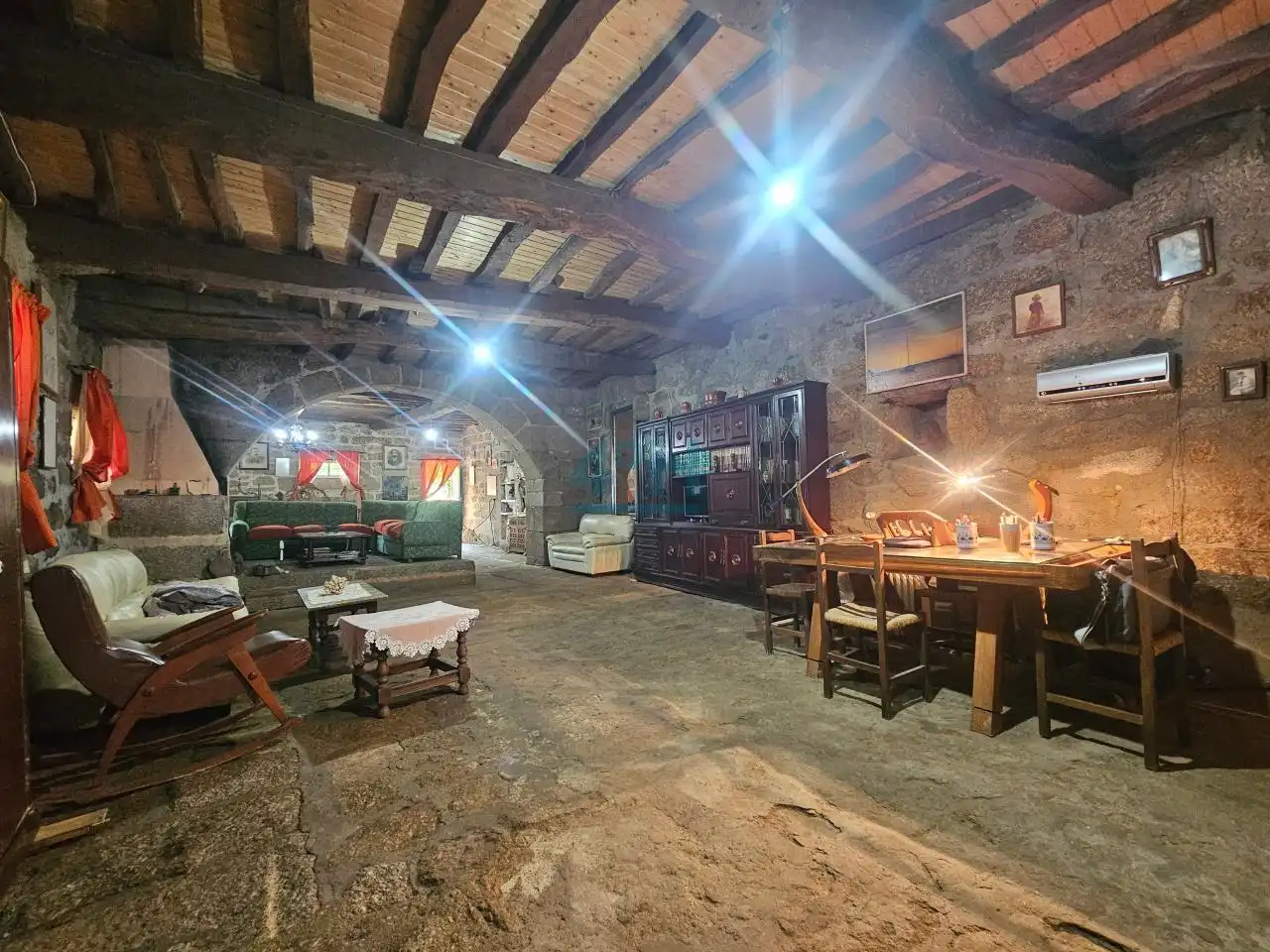 Finca rústica en venta en Beade  con Jardín privado y Amueblado