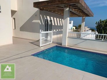 Casa con piscina in vendita a El Palmeral