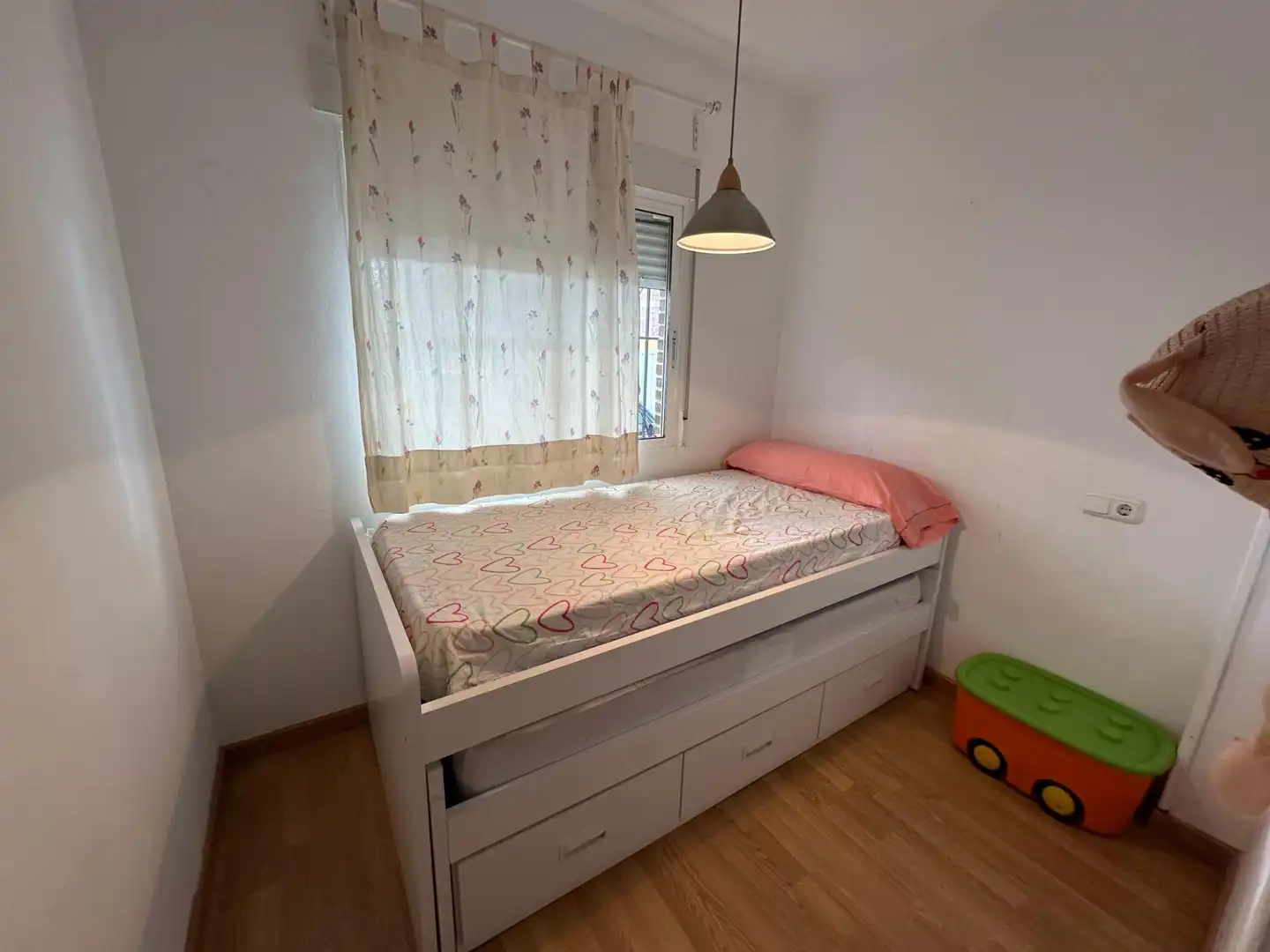 Habitación de Casa adosada en venta en Pilar de la Horadada con Calefacción, Jardín privado y Trastero