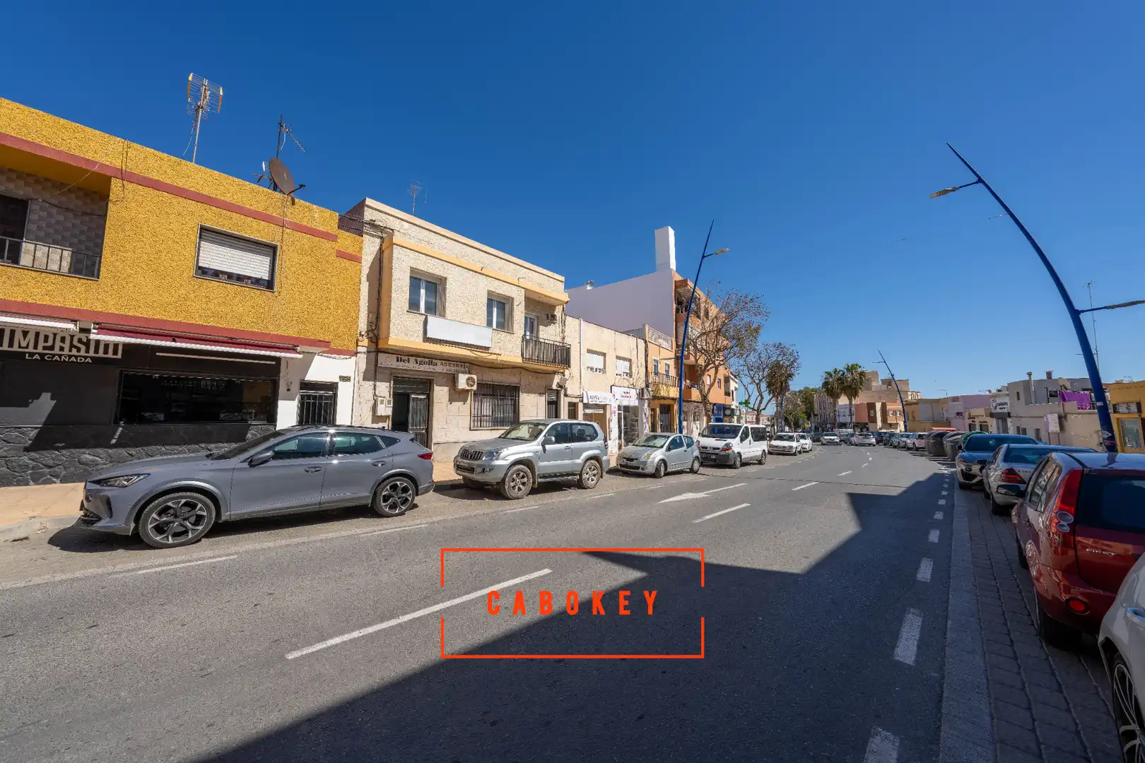 Vista exterior de Casa adosada en venta en Almería con Terraza