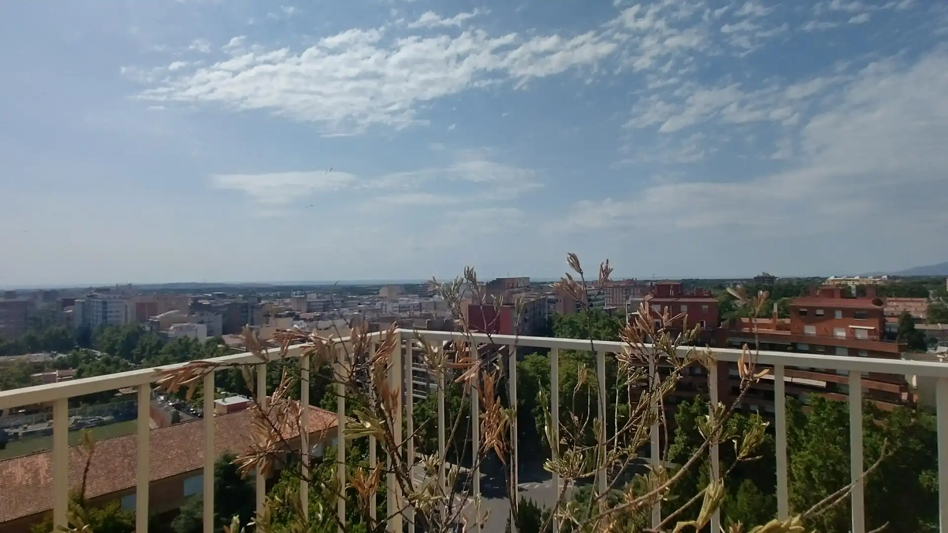 Vista exterior de Ático en venta en Reus con Calefacción, Terraza y Horno