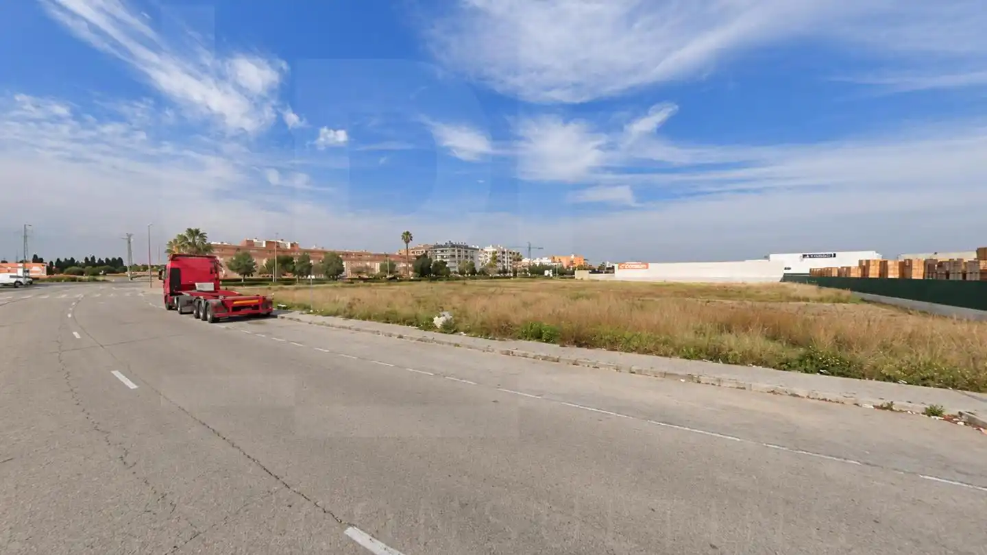 Industrial building to rent in calle dels Fusters, imagen 2