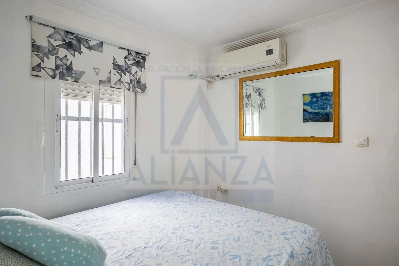 Bedroom of Flat for sale in Camas  with Air Conditioner