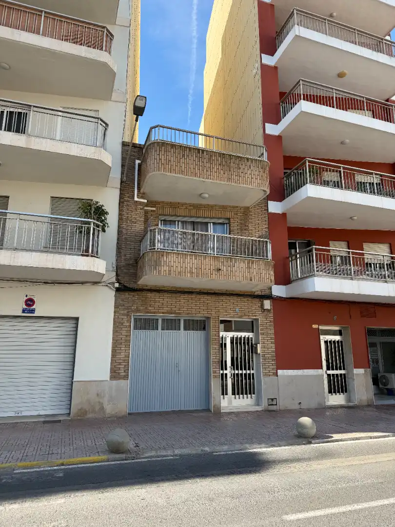 House with terrace for sale in Carrer Camí del Grau 15, imagen 2