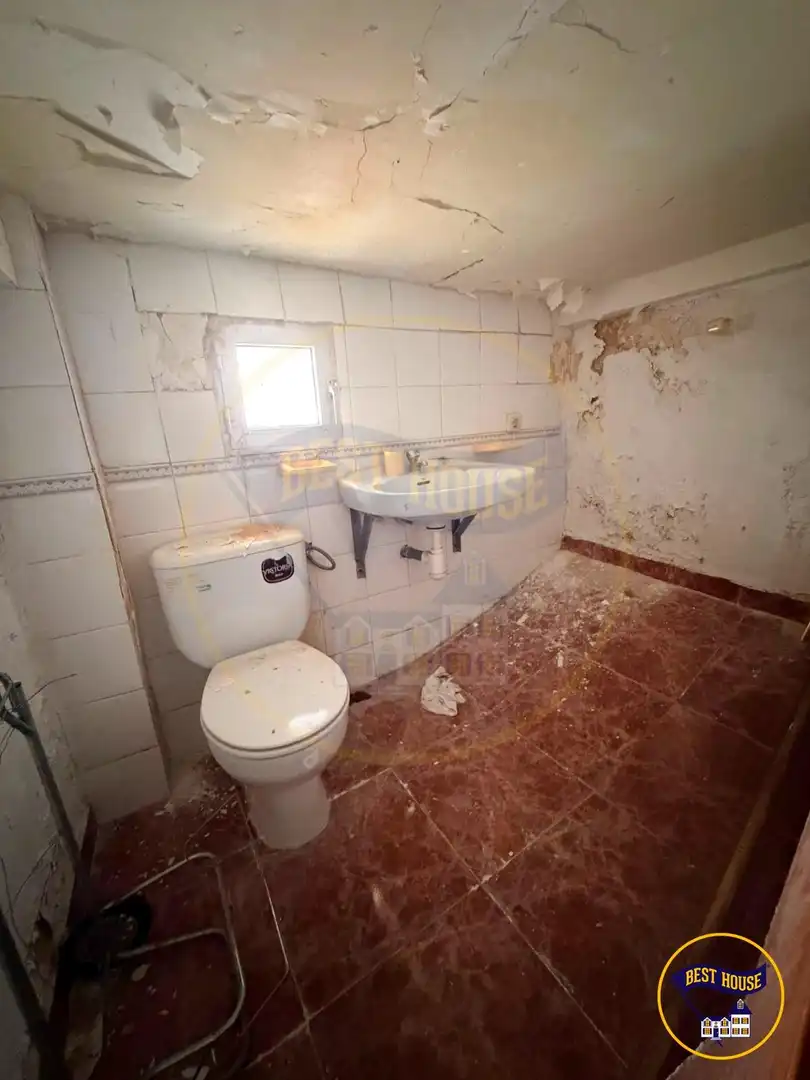 Bathroom of Houses for sale in Enguídanos  with Furnished and Balcony