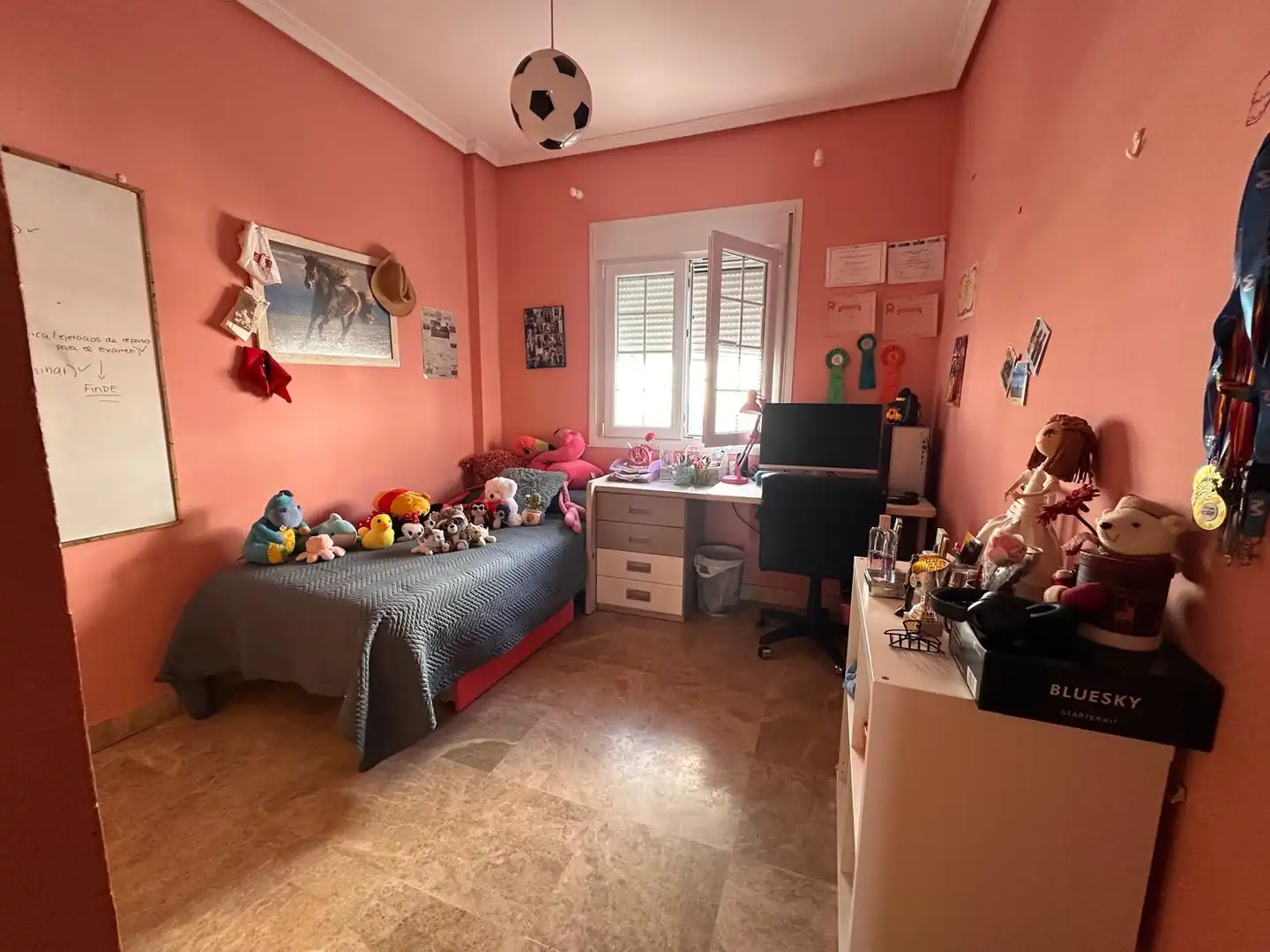 Habitación de Casa adosada en venta en Montequinto con Aire acondicionado y Calefacción