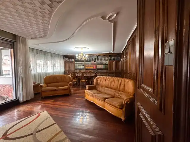 Sala d'estar de Pis en venda en Arrasate / Mondragón amb Calefacció, Traster i Moblat