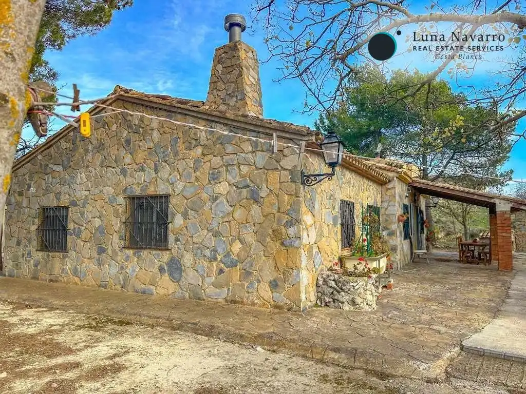 Vista exterior de Casa o chalet en venta en Confrides con Calefacción, Jardín privado y Terraza