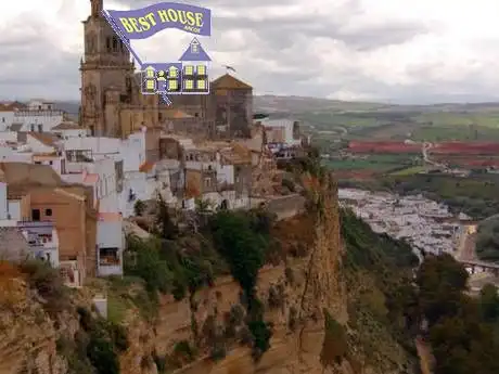 Vista exterior de Casa adosada en venda en Arcos de la Frontera amb Moblat