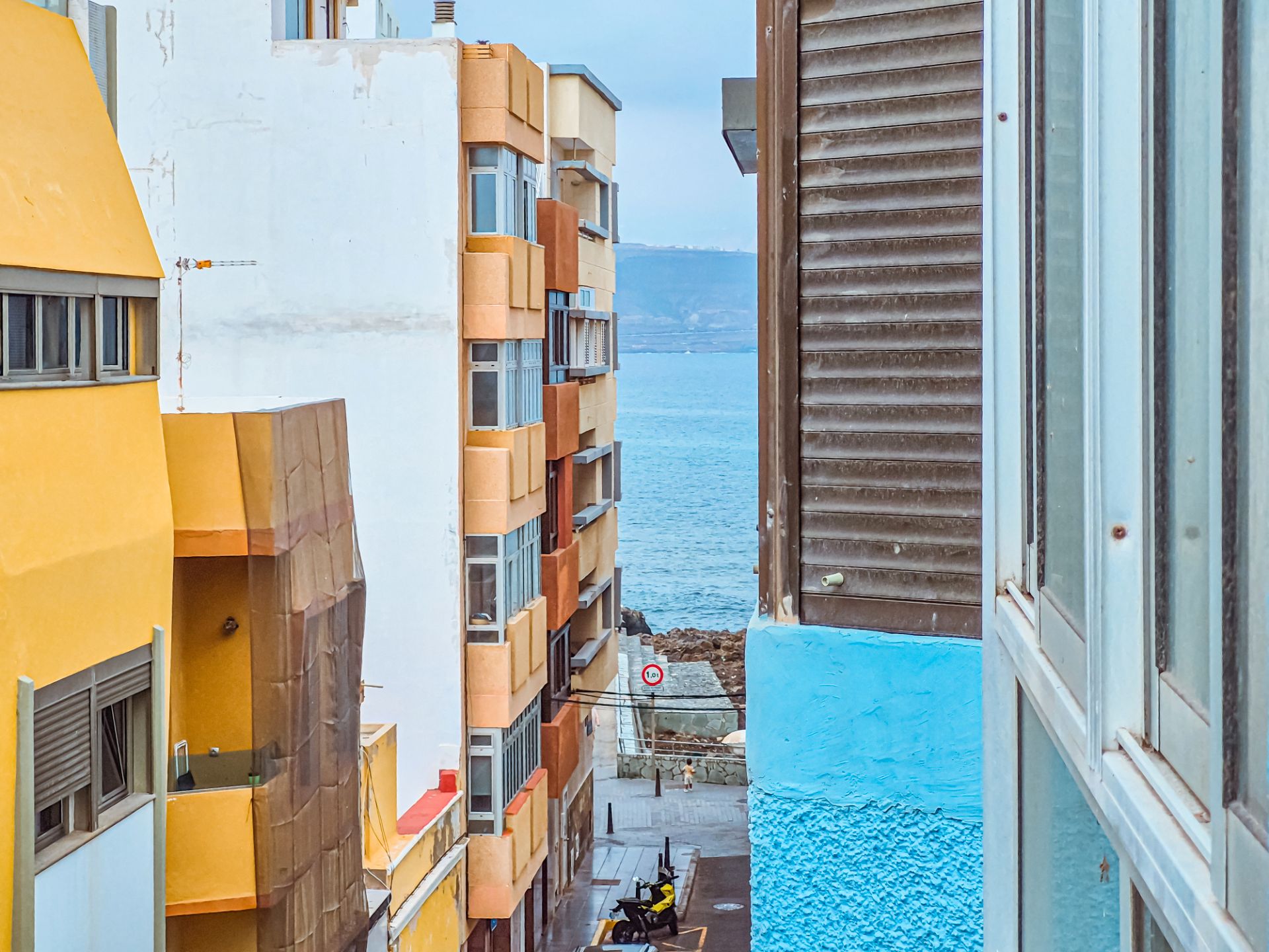 Balcony of Apartment for sale in Las Palmas de Gran Canaria  with Air Conditioner, Furnished and Oven