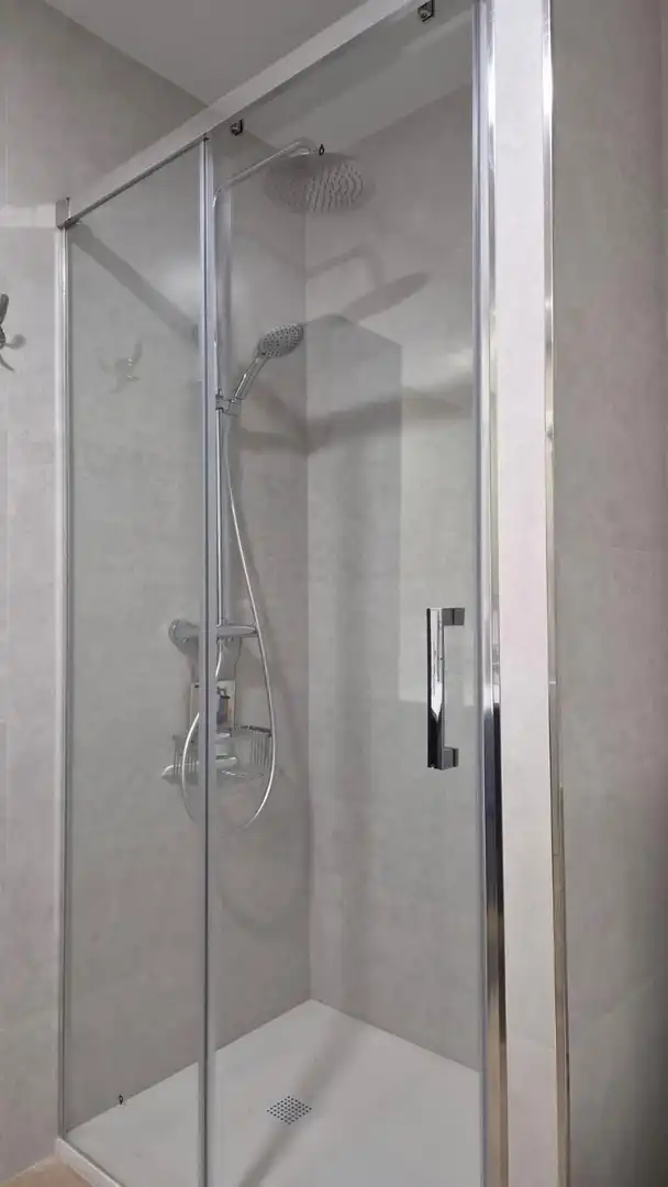Bathroom of Flat for rent in Huelva  with Air Conditioner and Furnished