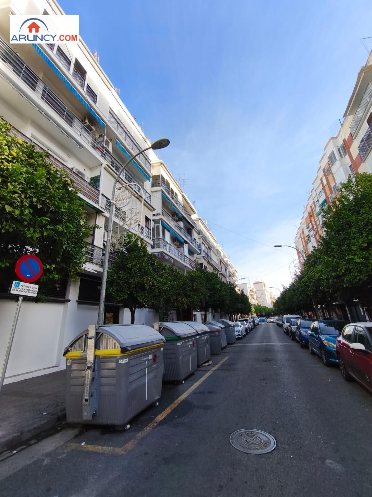 Vista exterior de Pis en venda en  Sevilla Capital amb Aire condicionat, Terrassa i Moblat