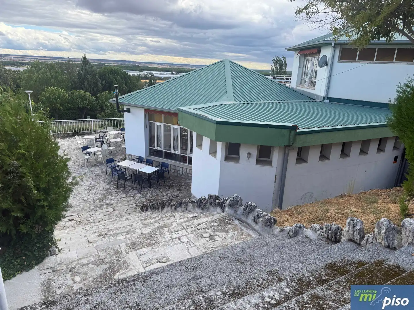 Vista exterior de Casa o chalet en venta en Tudela de Duero con Calefacción, Jardín privado y Terraza
