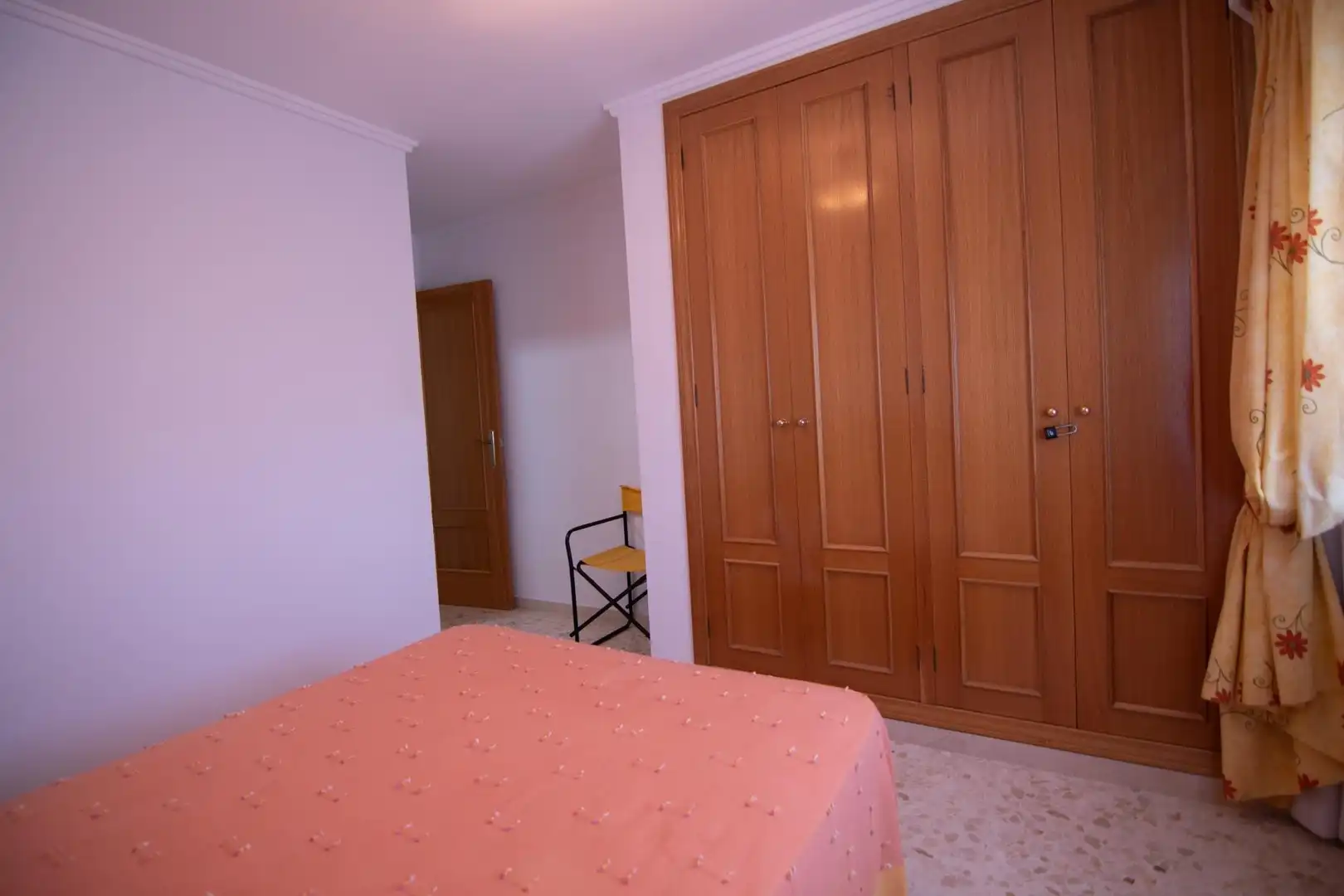 Habitación de Apartamento en venta en Gandia con Terraza y Piscina comunitaria