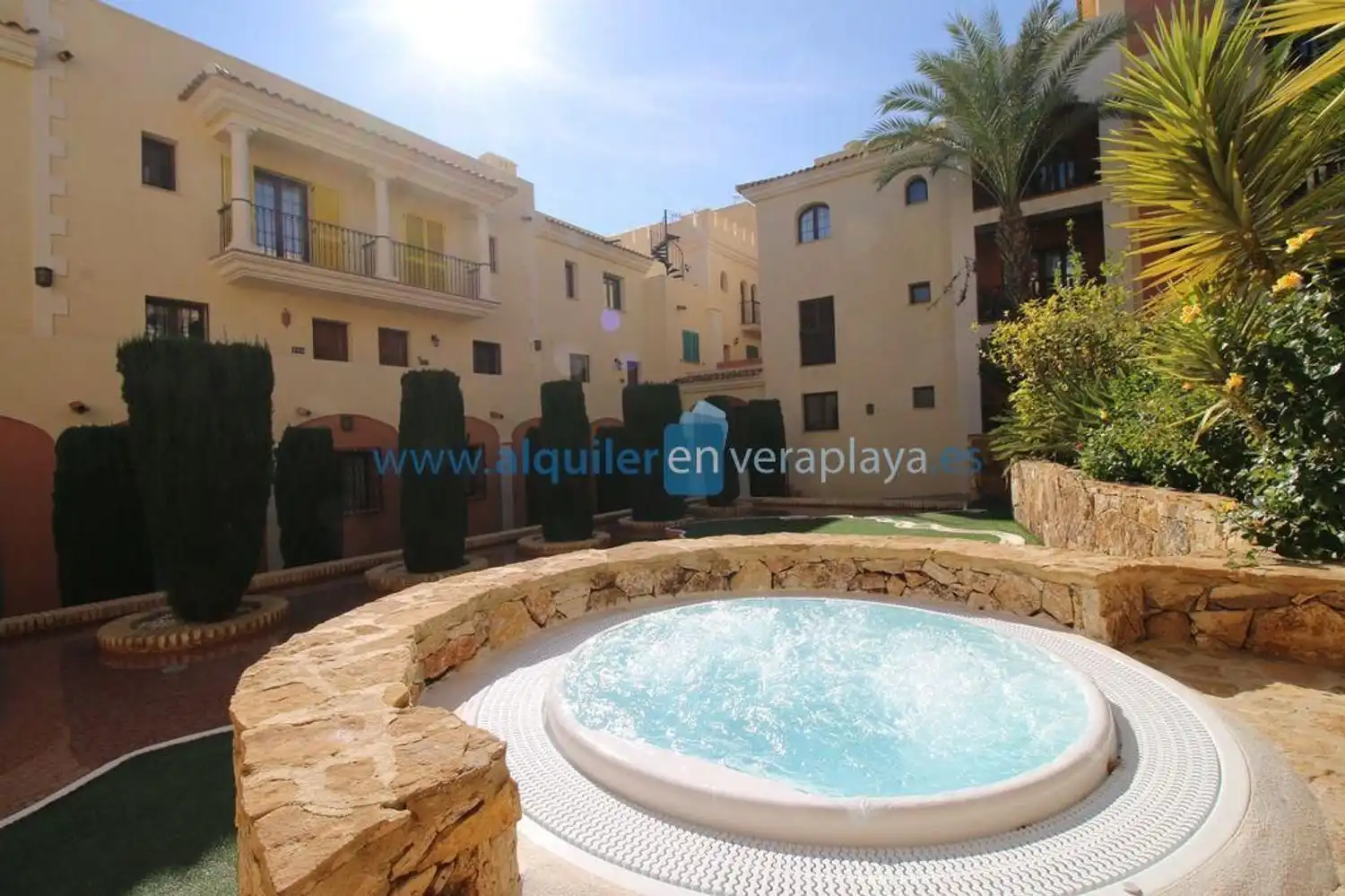 Vista exterior de Àtic en venda en Cuevas del Almanzora amb Aire condicionat, Terrassa i Piscina