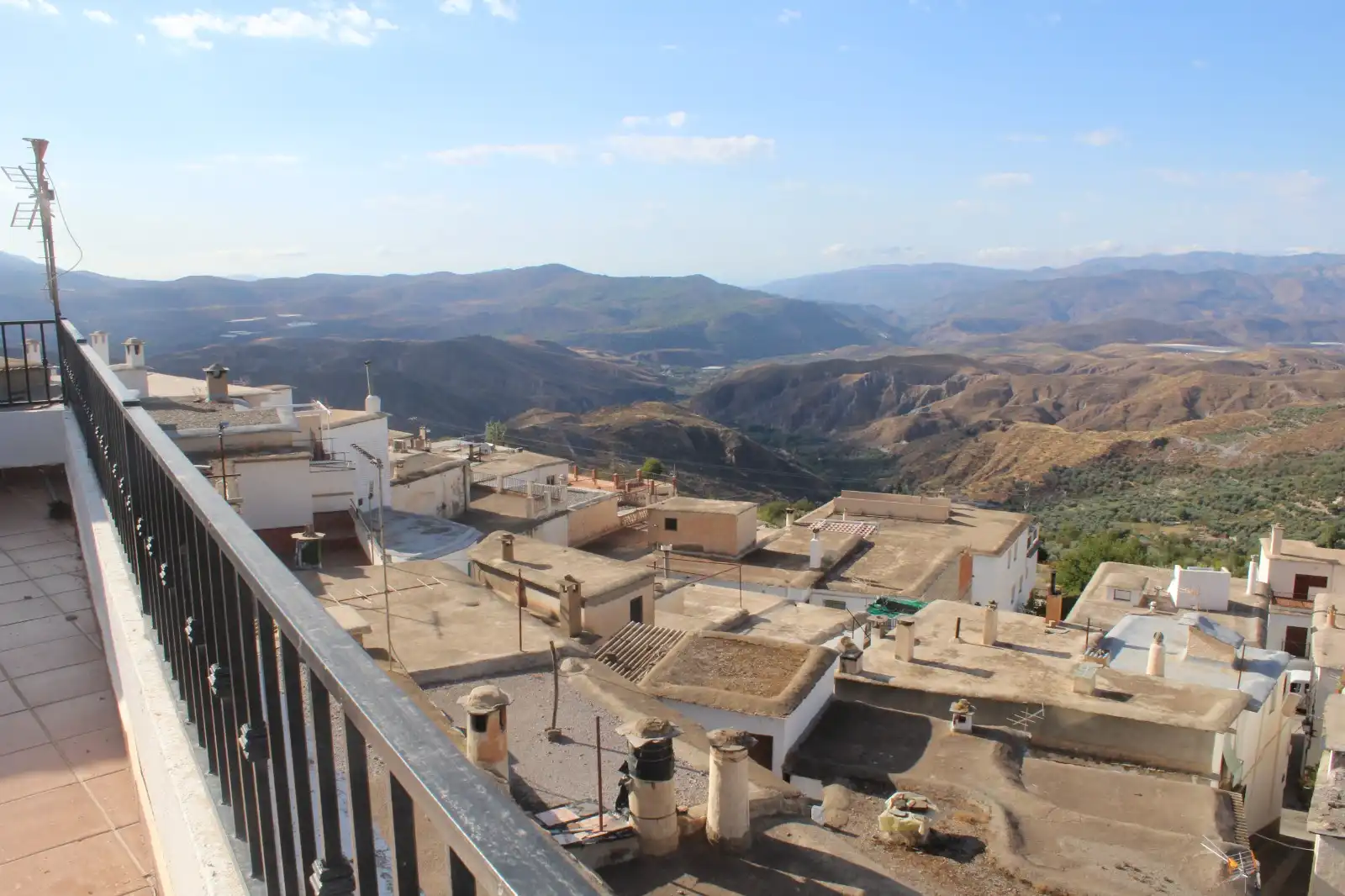 Vista exterior de Casa o chalet en venta en Nevada con Terraza, Trastero y Amueblado
