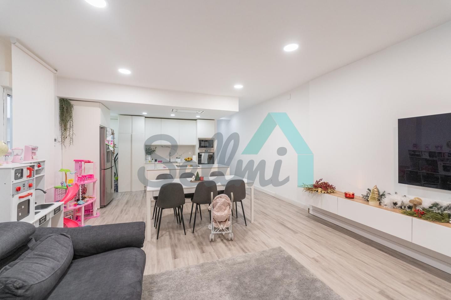 Flat for sale in Bermúdez De Castro, Teatinos - Los Prados, Milán - Pumarín - Teatinos