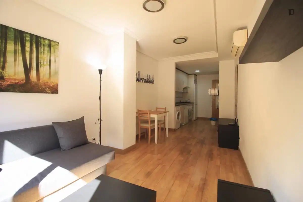 Apartamento de alquiler en Valdeacederas