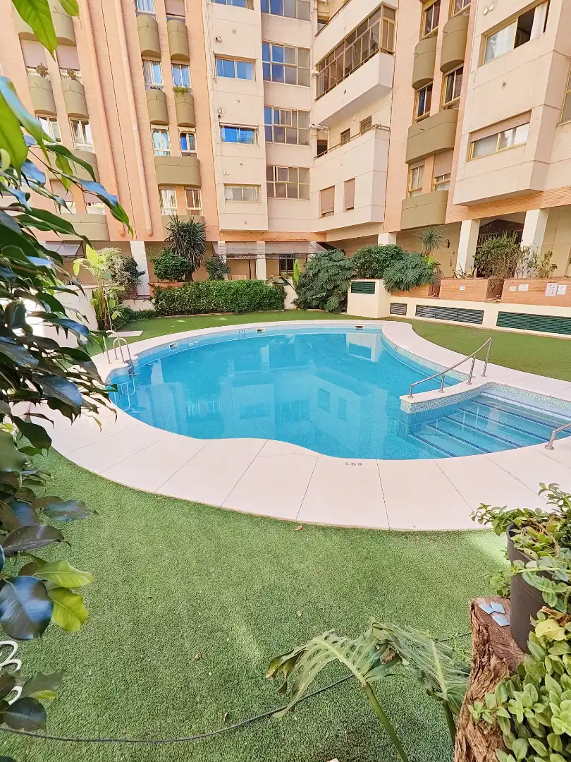 Swimming pool of Flat for sale in Sevilla  with Air Conditioner, Terrace and Community pool