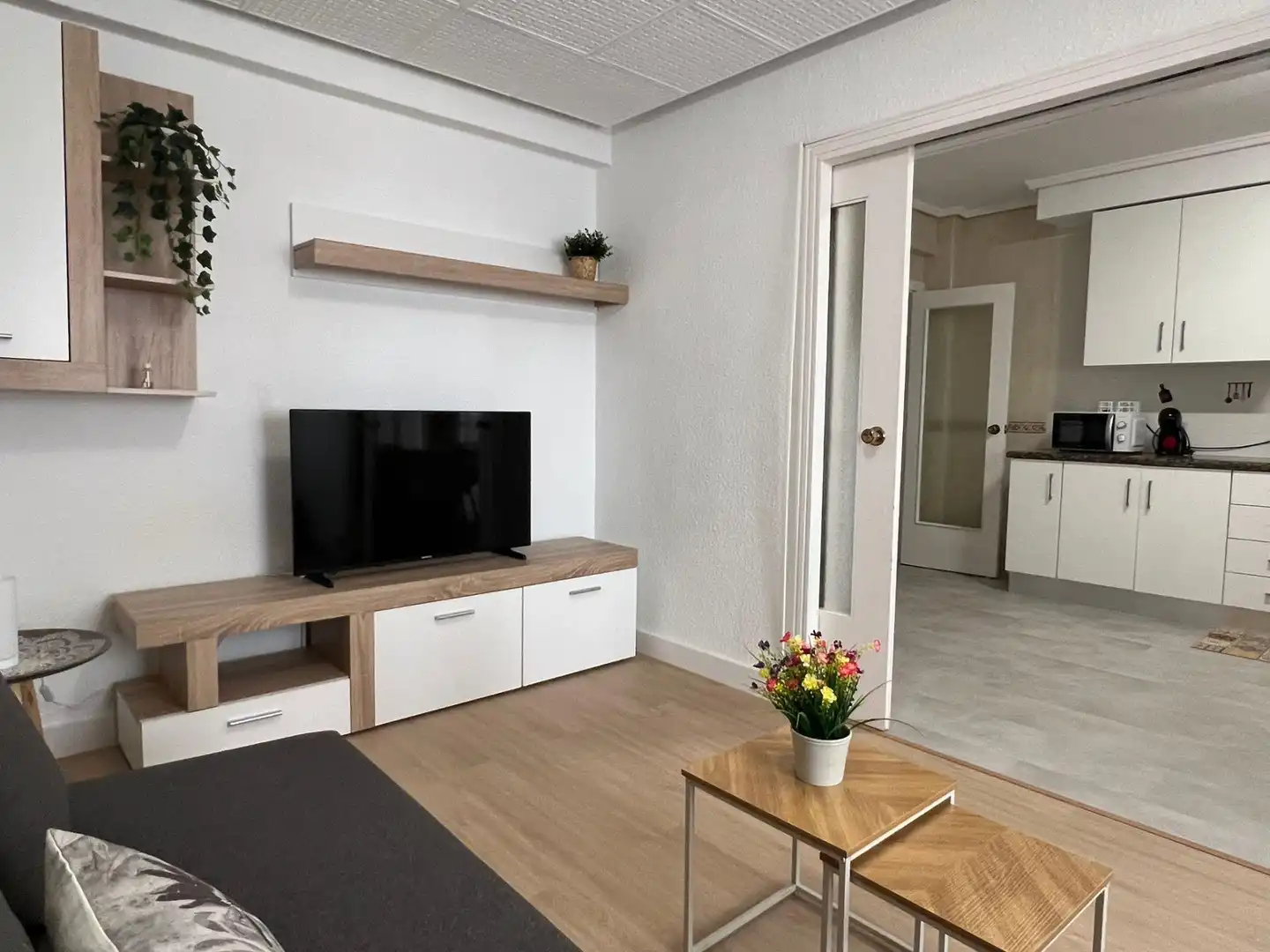 Flat for rent in Calle TORRES QUEVEDO, 51, Plaza Crevillente - Antiguos Juzgados - El Asilo