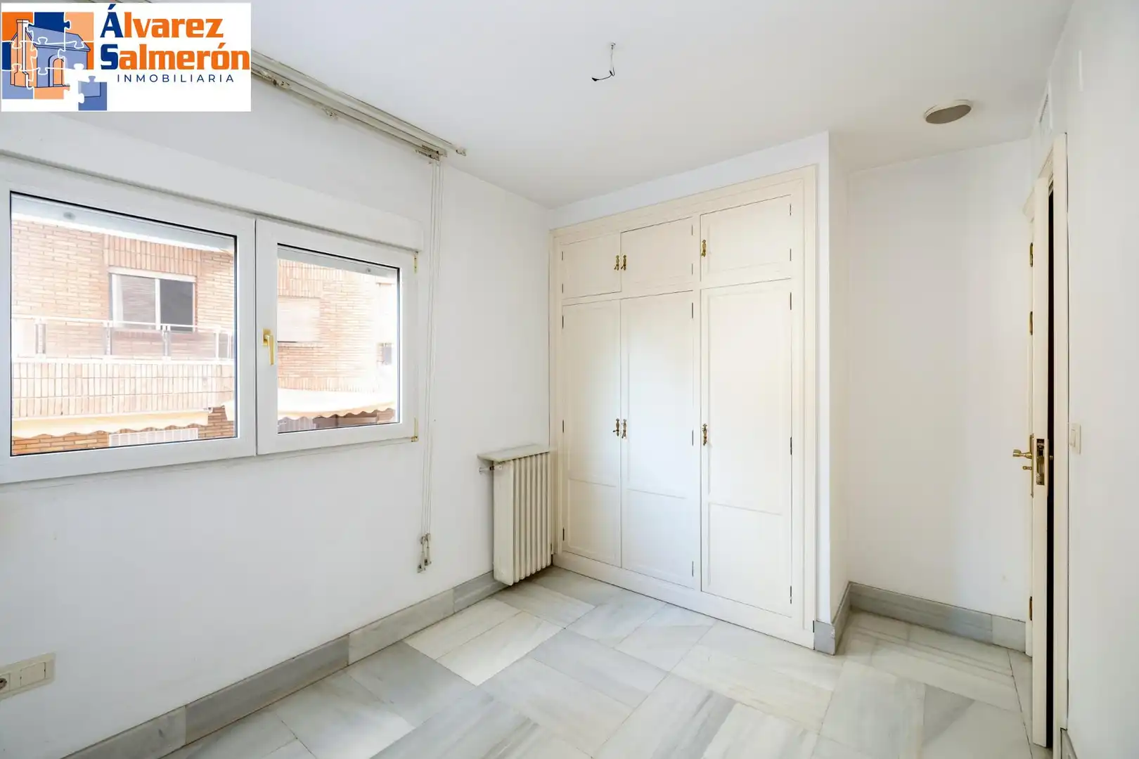 Bedroom of Flat for sale in Granada
