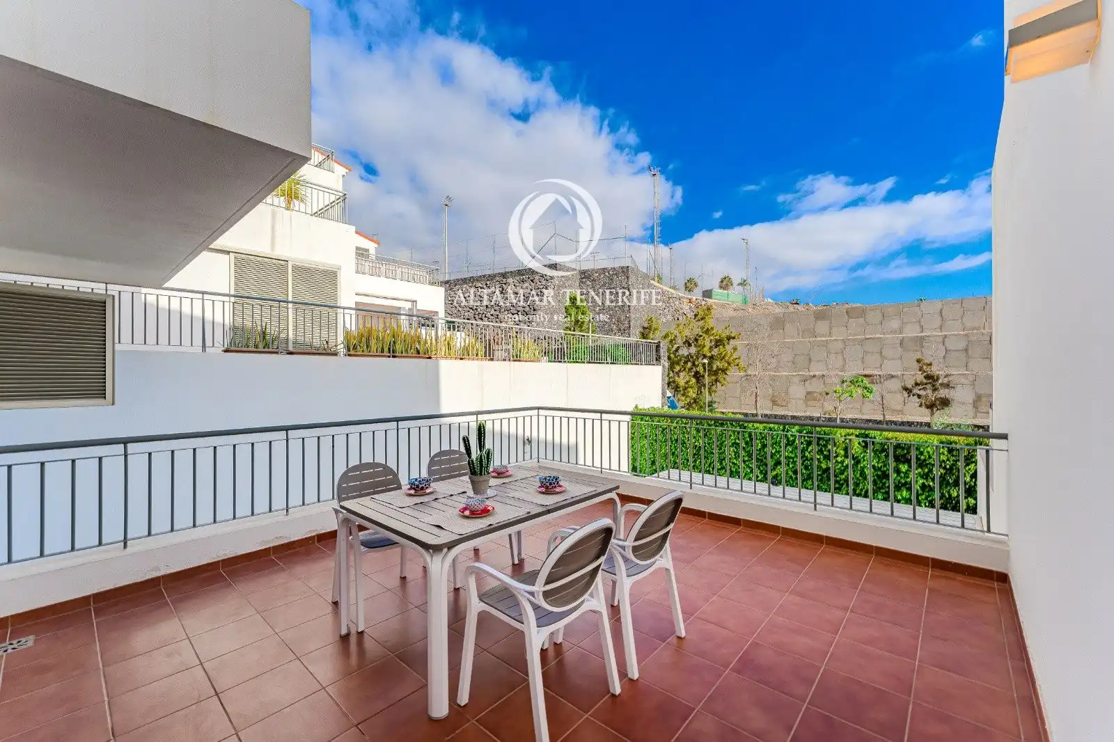 Apartamento con piscina en venta en de los Acantilados, imagen 3