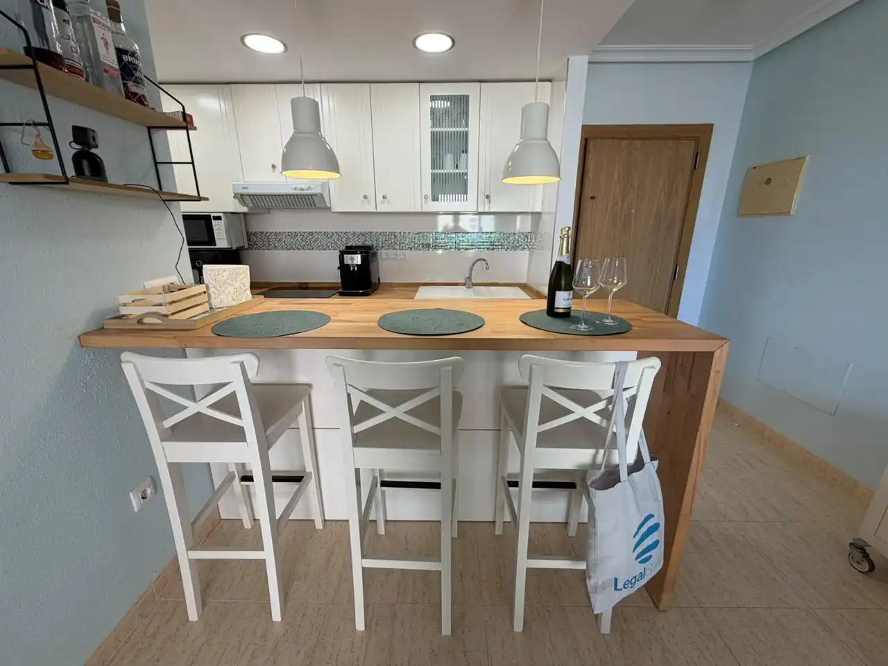Cocina de Apartamento en venta en La Manga del Mar Menor con Aire acondicionado, Jardín privado y Terraza
