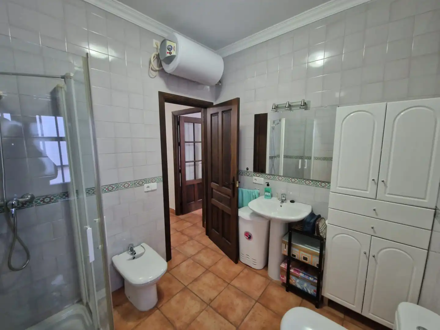 Baño de Piso en venta en Lora del Río con Aire acondicionado, Calefacción y Balcón