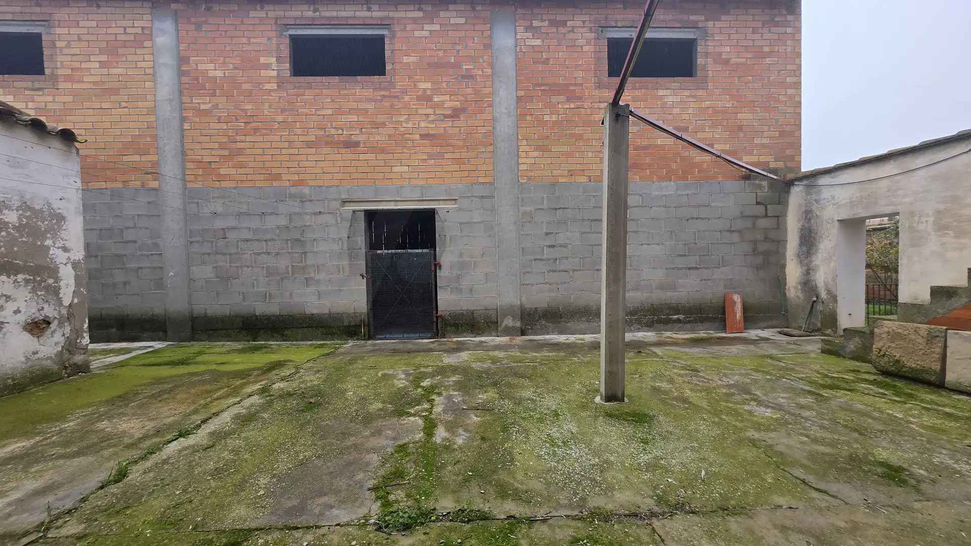 Parking of Houses for sale in Vila-sana  with Heating and Terrace
