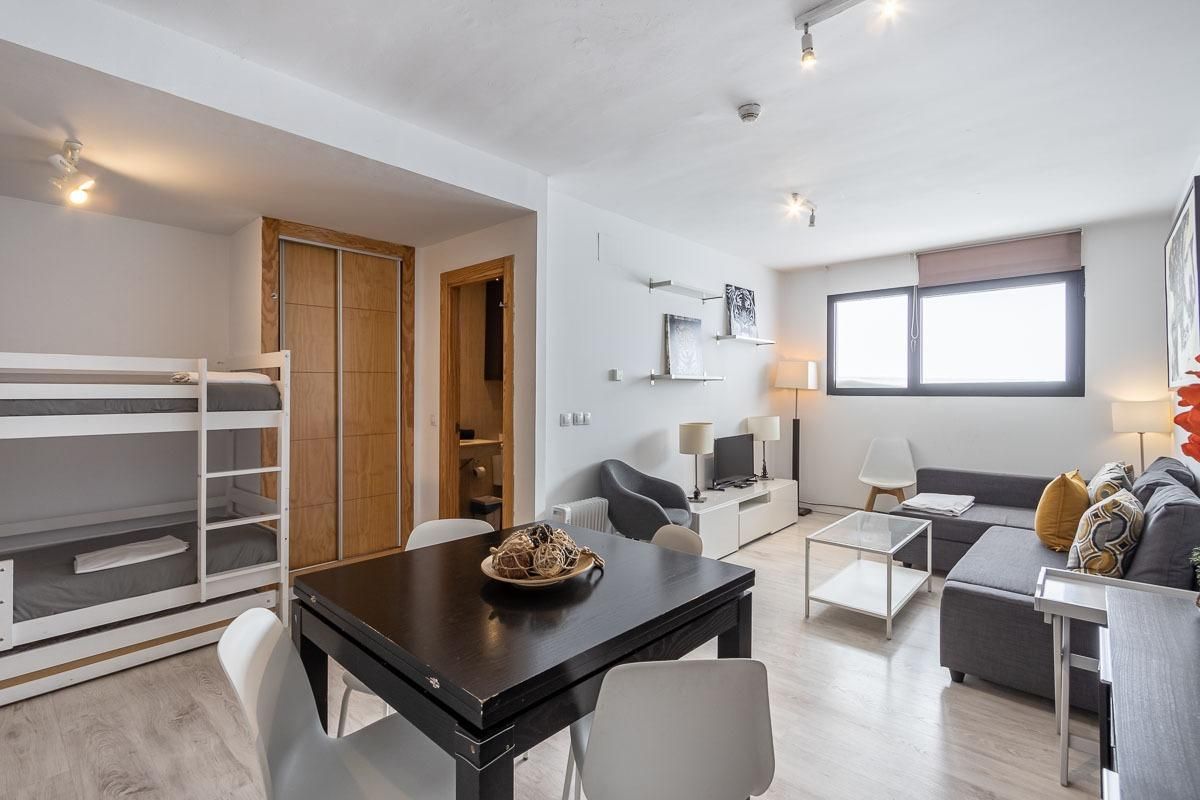 Sala d'estar de Apartament en venda en Sierra Nevada amb Calefacció