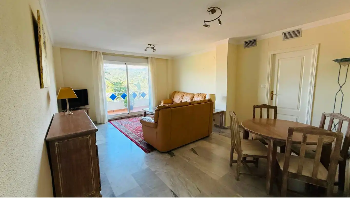 Wohnzimmer von Wohnung zur Miete in Marbella mit Klimaanlage, Terrasse und Möbliert