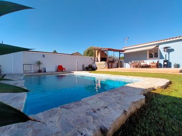 Villa con piscina in vendita a Camino la Cereria